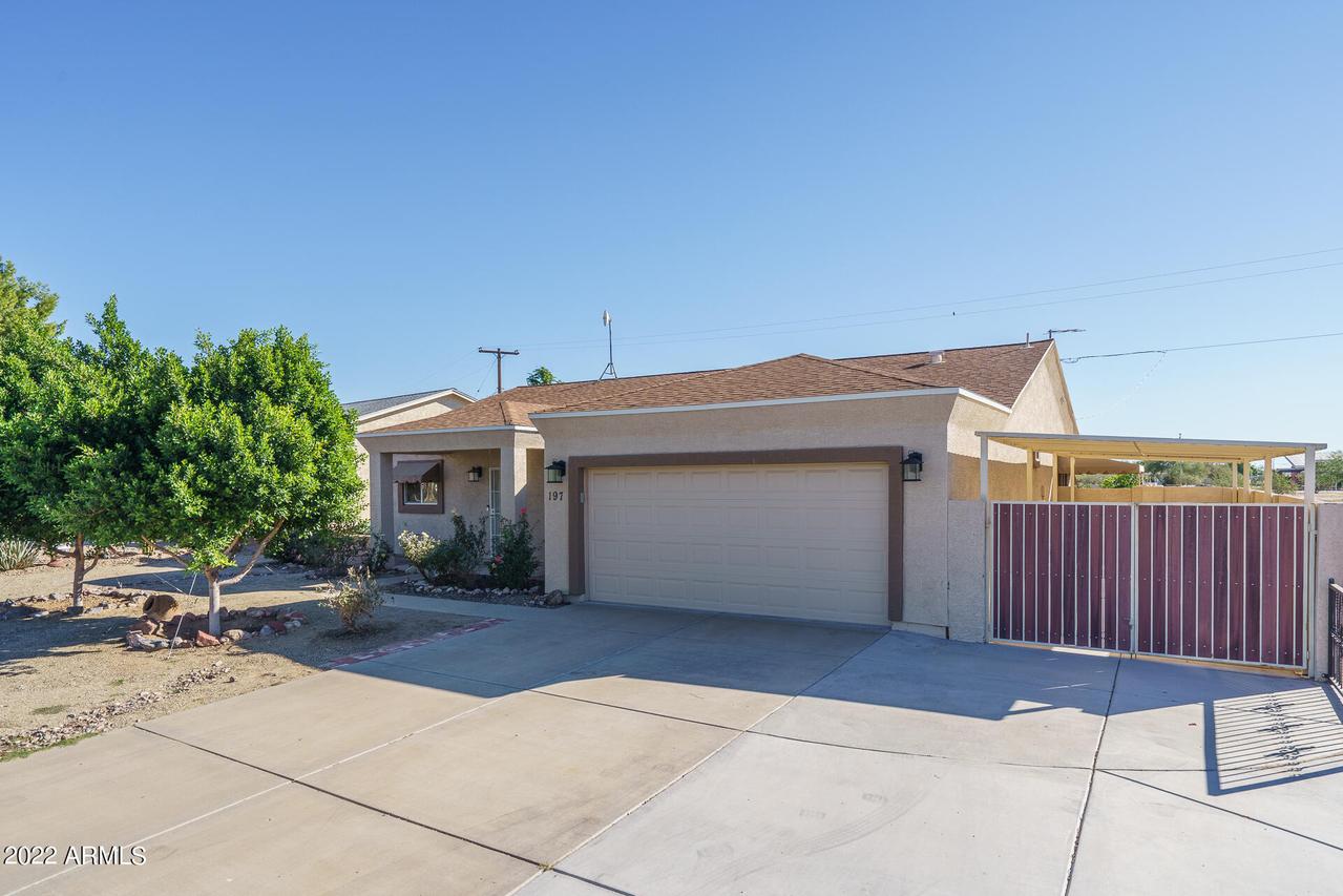 197 Peretz Cir., Morristown, AZ 85342