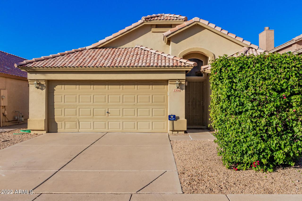2206 E Wahalla Ln., Phoenix, AZ 85024