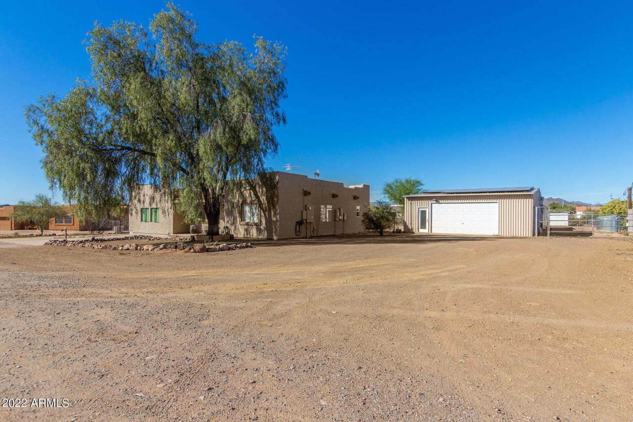 37406 N 15th Ave., Phoenix, AZ 85086