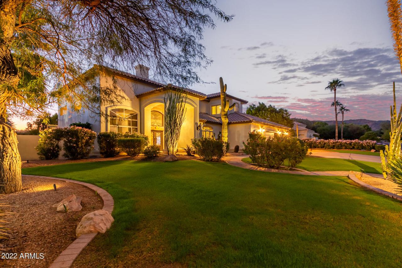 13618 S 34th St., Phoenix, AZ 85044