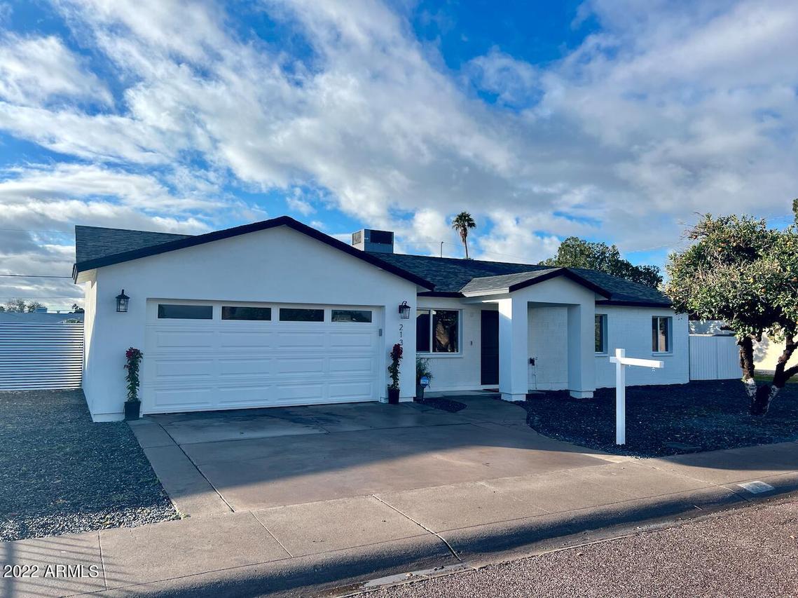 2139 W Surrey Ave., Phoenix, AZ 85029