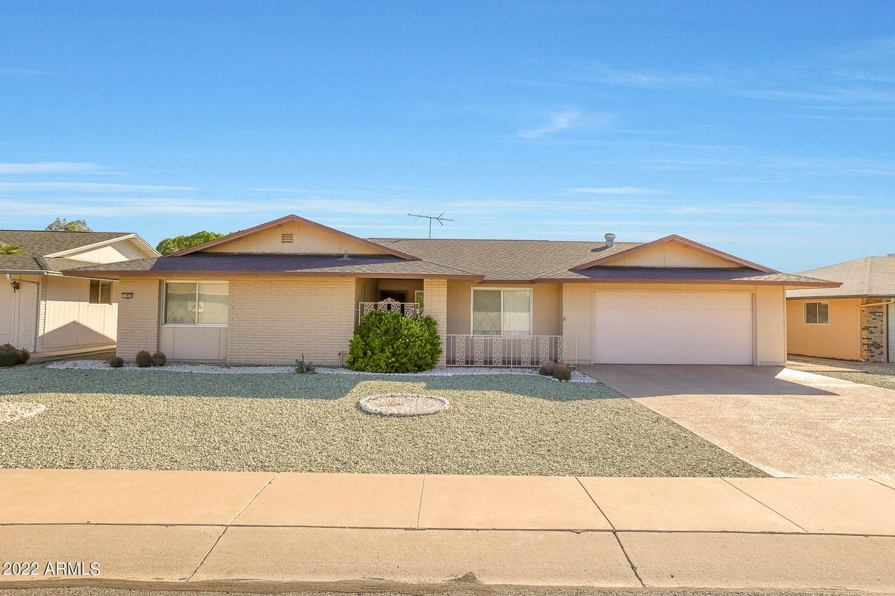 19805 N 99th Dr., Sun City, AZ 85373