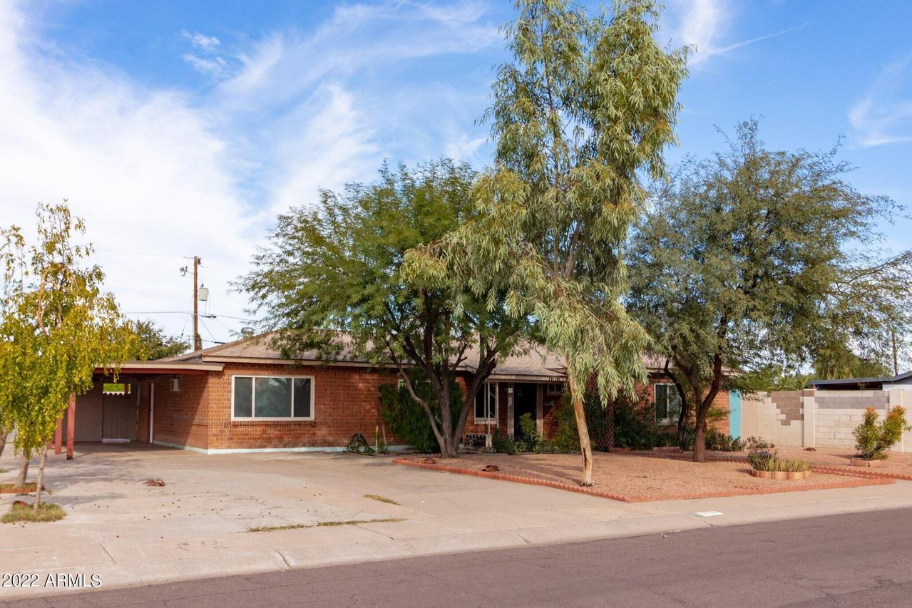 1636 W Monterosa St., Phoenix, AZ 85015