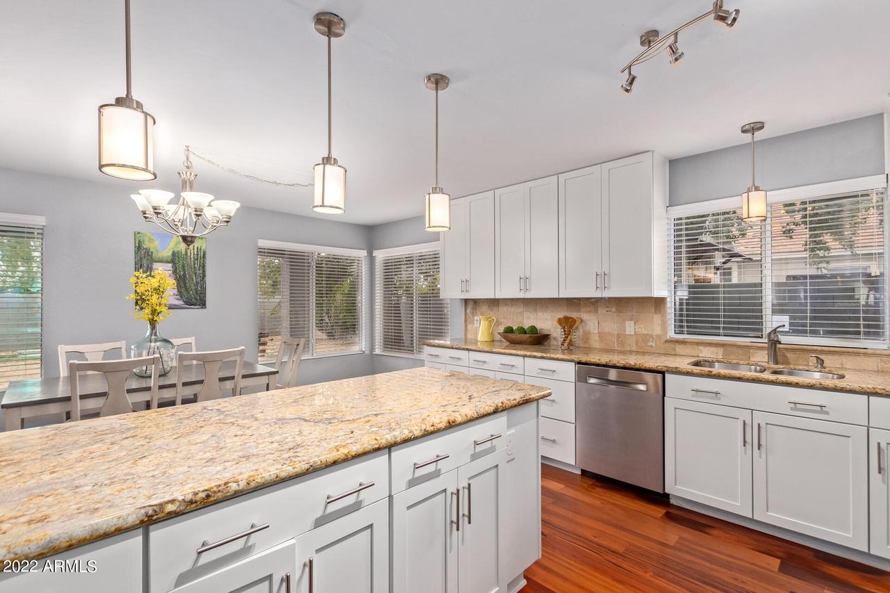 2724 E Del Rio St., Gilbert, AZ 85295