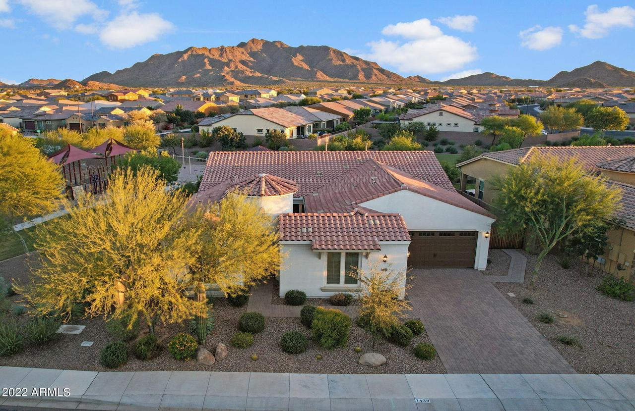 7439 S Parkcrest St., Gilbert, AZ 85298