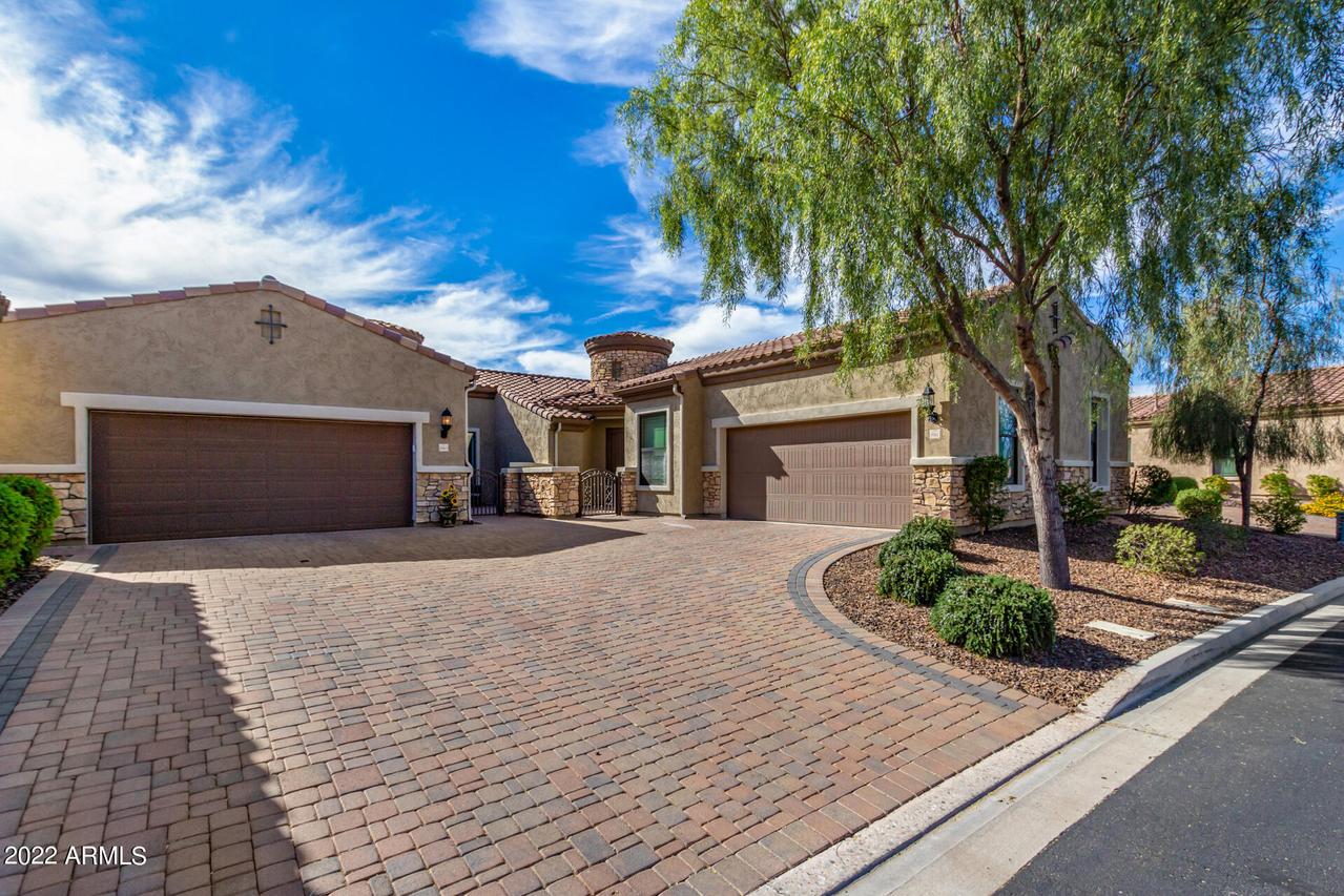 8965 E Ivyglen St., Mesa, AZ 85207