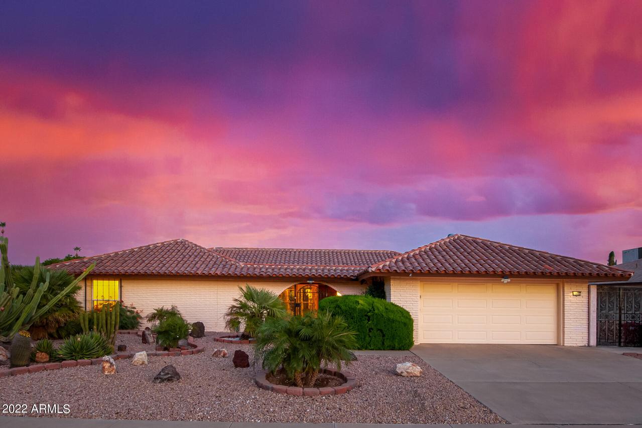 19445 N 99th Dr., Sun City, AZ 85373