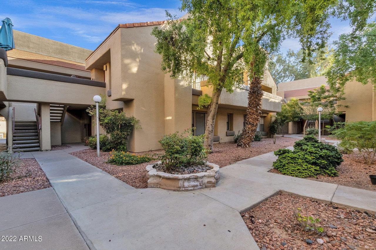 1432 W Emerald Ave. #20, Mesa, AZ 85202