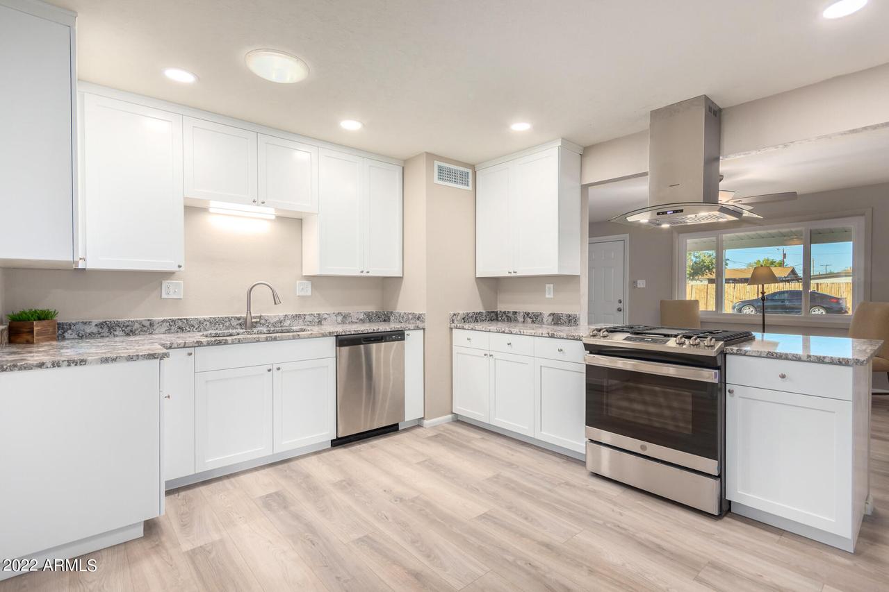 11221 W Greer Ave., Youngtown, AZ 85363