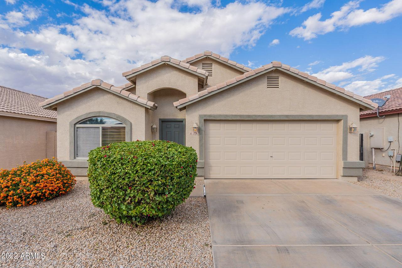 1326 E Elm Rd., San Tan Valley, AZ 85140