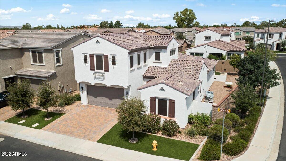 948 W Angel Dr., Chandler, AZ 85248