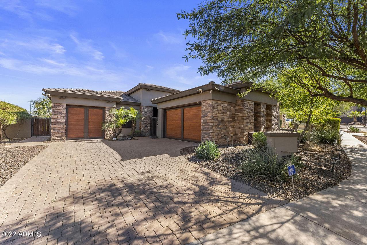 8813 S 18th Way, Phoenix, AZ 85042