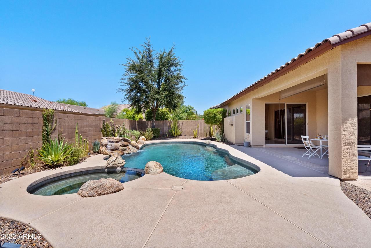 4368 E Lariat Ln., Phoenix, AZ 85050
