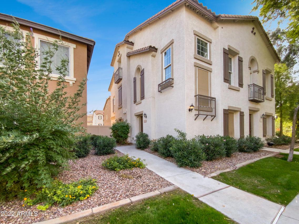 5634 S 21st Pl., Phoenix, AZ 85040