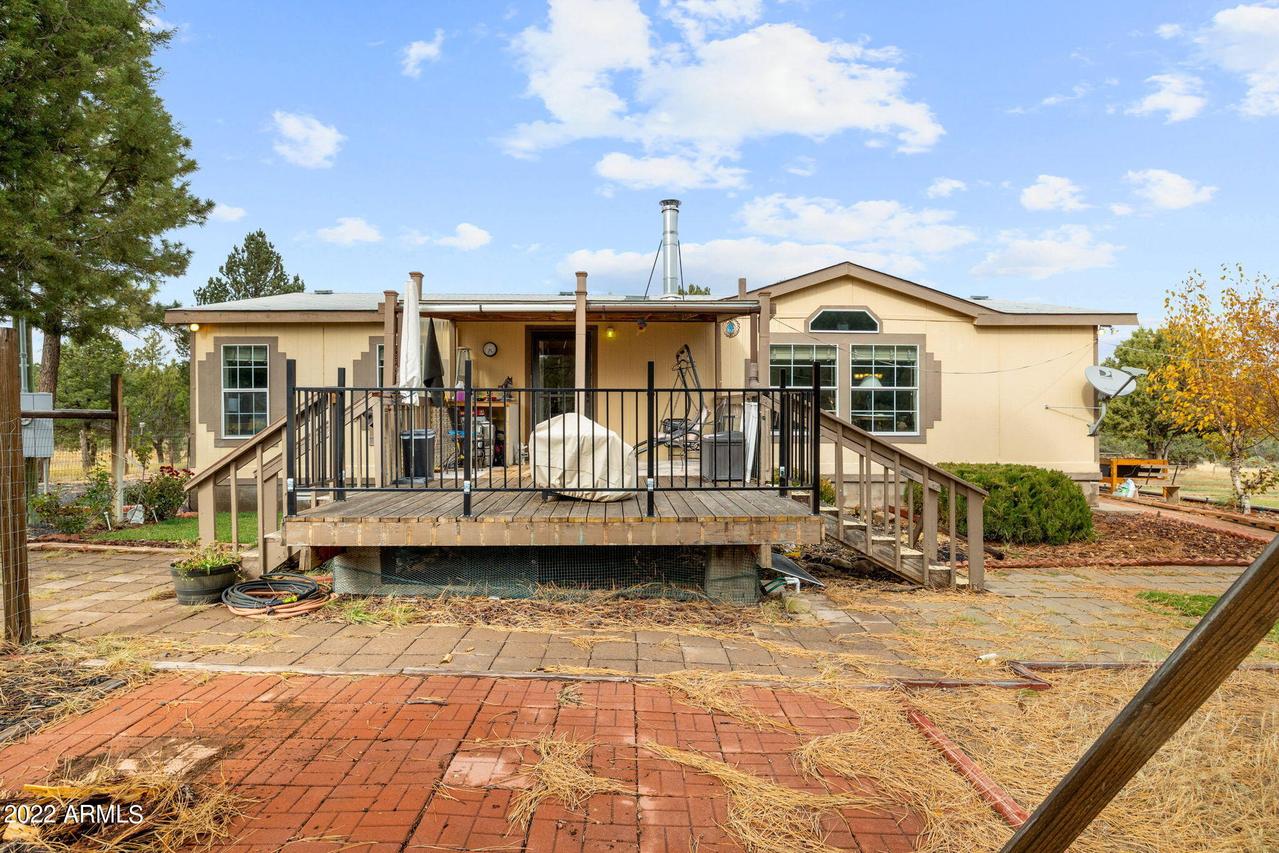 5432 Corda Ln., Show Low, AZ 85901