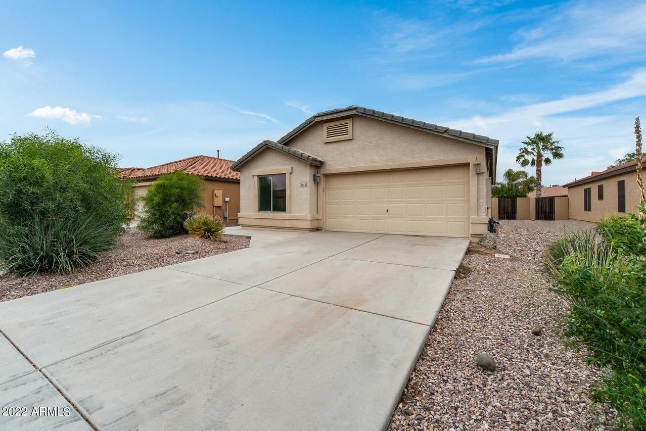 3966 E Hematite Ln., San Tan Valley, AZ 85143