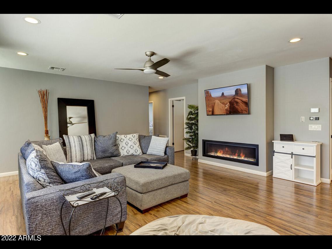 2824 N 82nd St., Scottsdale, AZ 85257