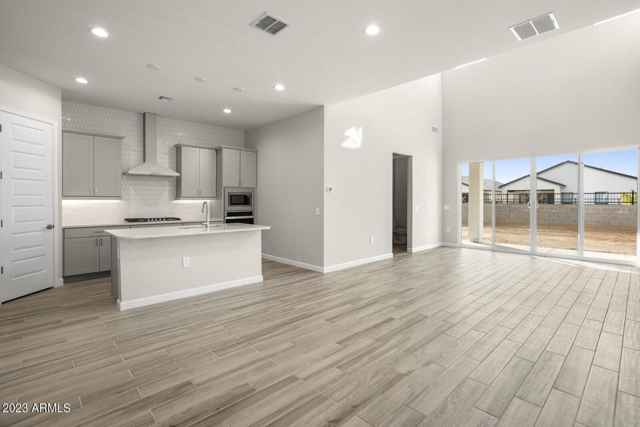 17720 N 51st St., Scottsdale, AZ 85254