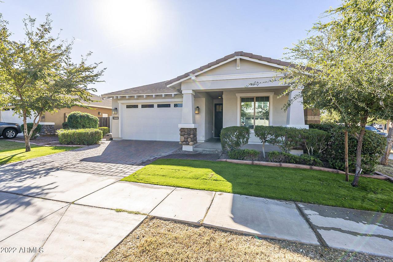 4221 E Mesquite St., Gilbert, AZ 85296