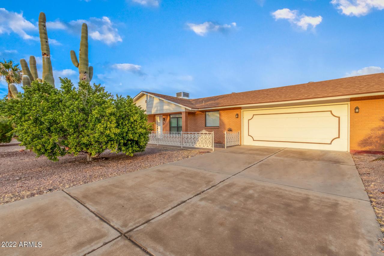 8425 N 104th Dr., Peoria, AZ 85345