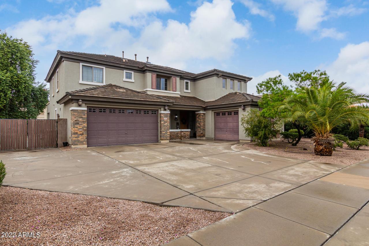 7406 N 85th Ln., Glendale, AZ 85305