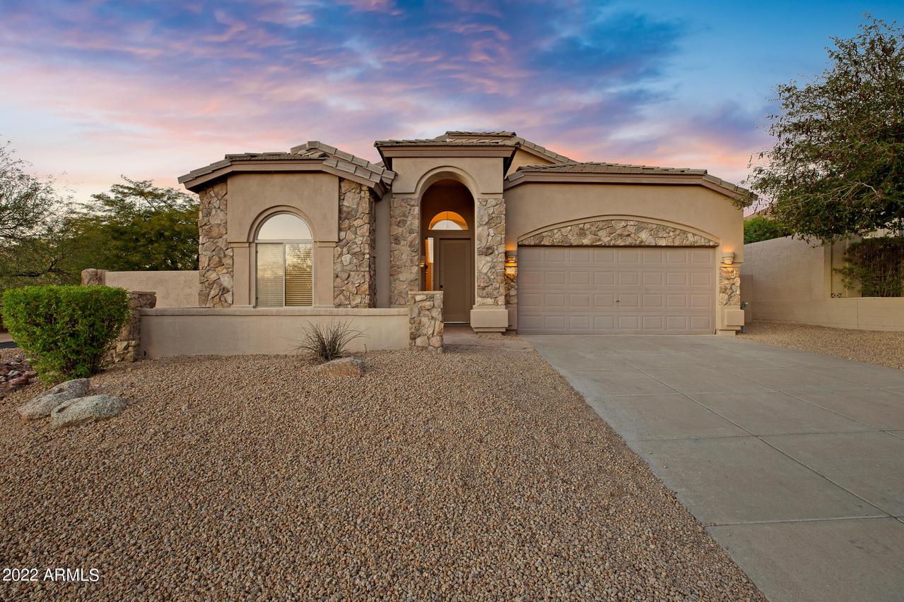 7706 E Wolf Canyon St., Mesa, AZ 85207