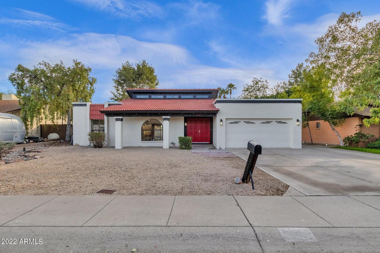 3921 W Voltaire Ave., Phoenix, AZ 85029