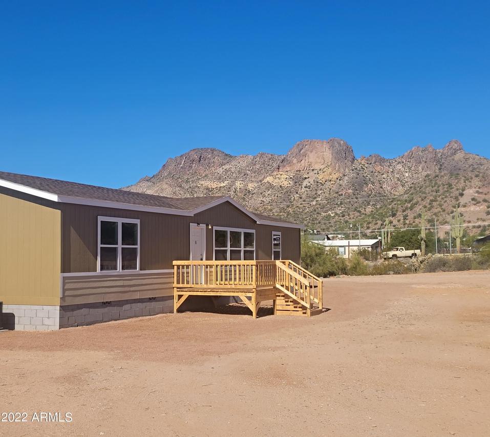 721 W Canyon St., Apache Junction, AZ 85120