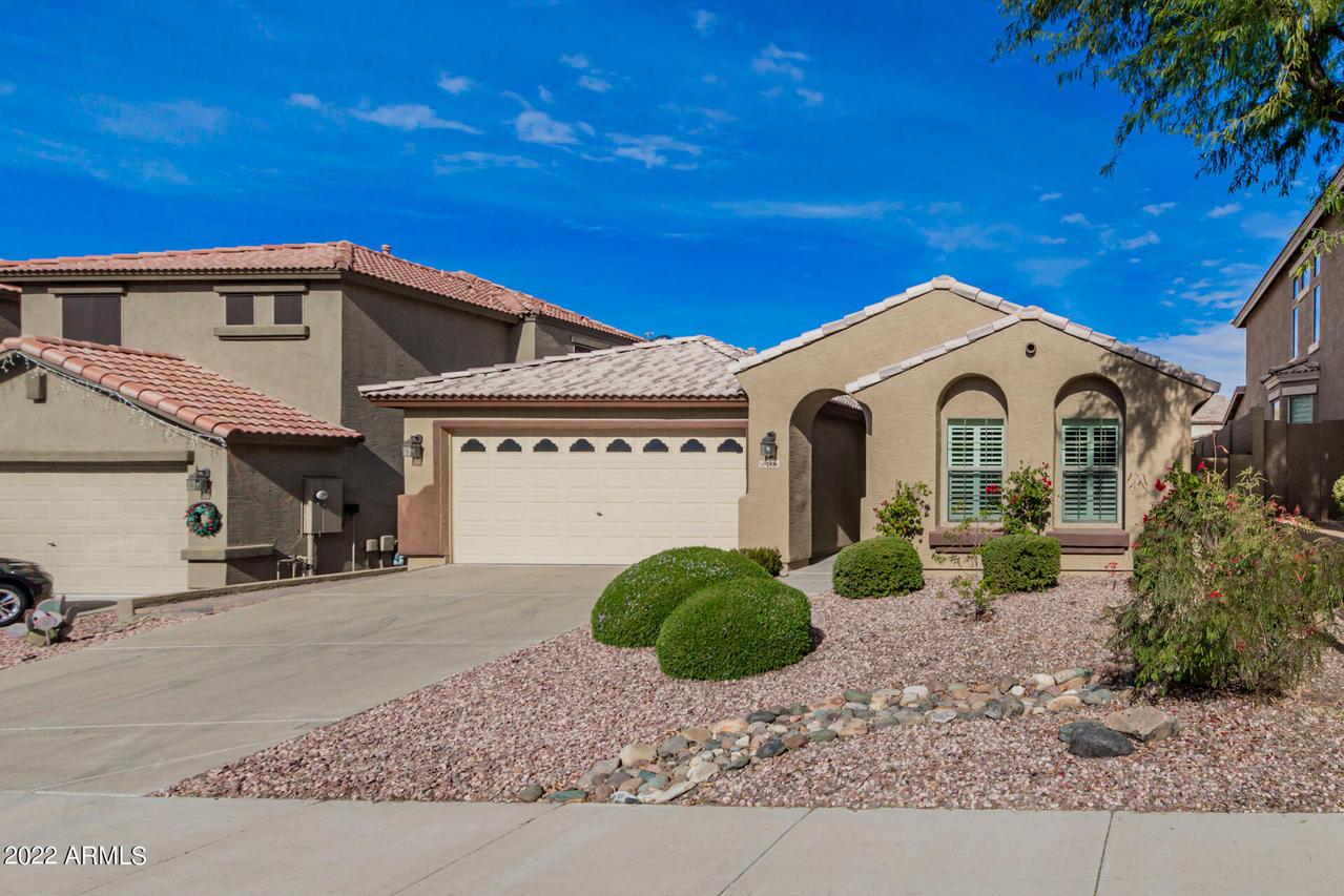2326 W Dewdrop Tr., Phoenix, AZ 85085