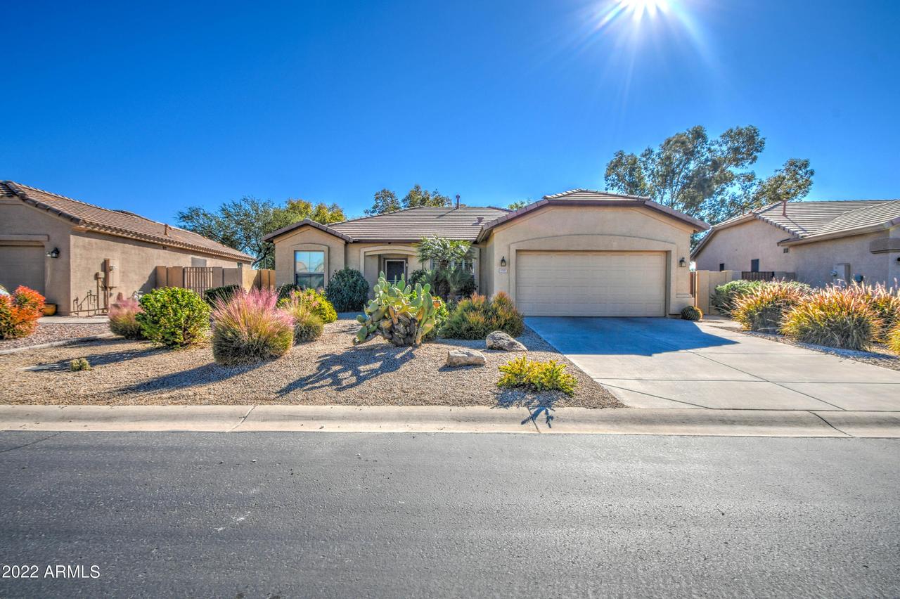 6941 S Granite Dr., Chandler, AZ 85249