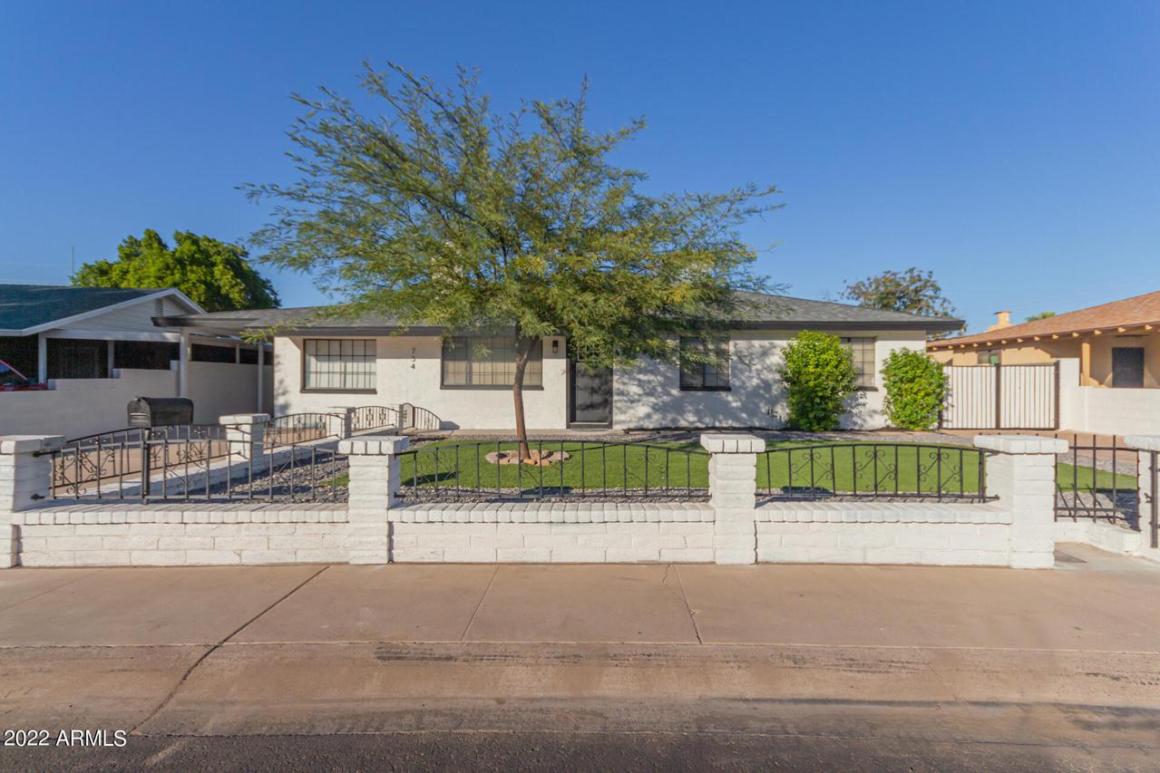 734 E Carter Rd., Phoenix, AZ 85042