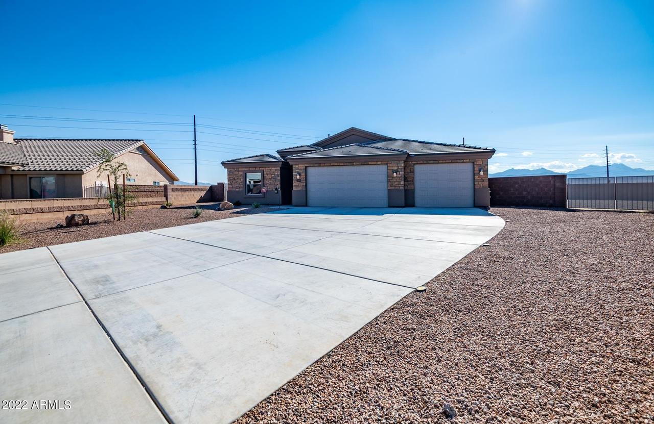 2984 E Sunny Ridge Ln., Kingman, AZ 86409