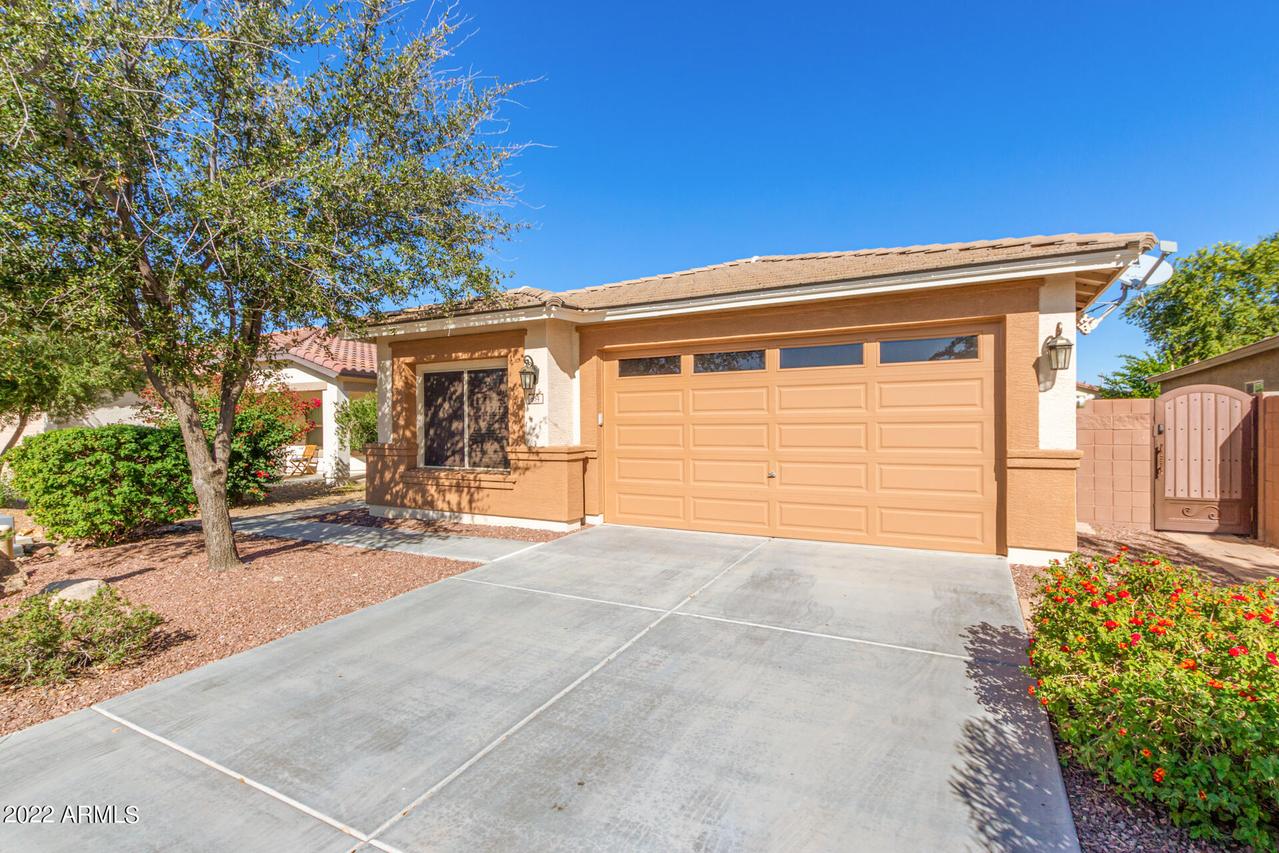 854 W Basswood Ave., San Tan Valley, AZ 85140
