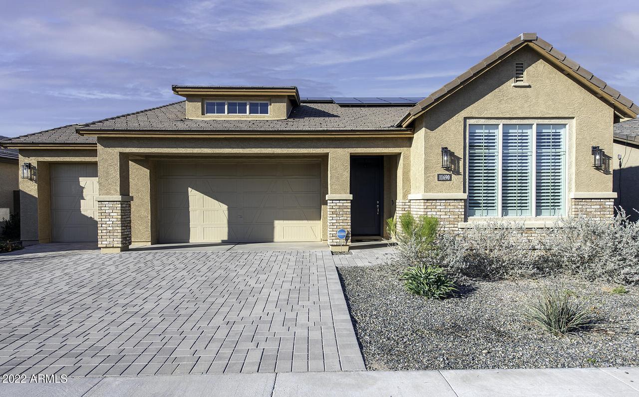 11690 W Luxton Ln., Avondale, AZ 85323