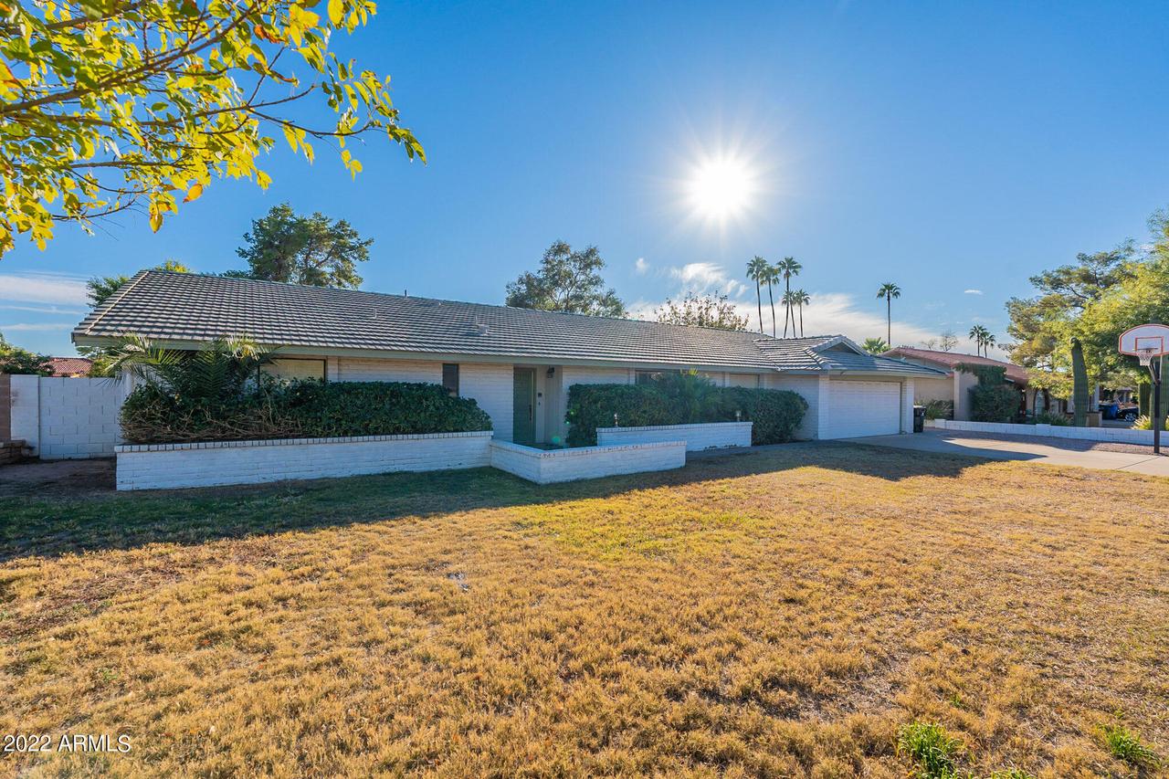 323 E Carol Ann Way, Phoenix, AZ 85022