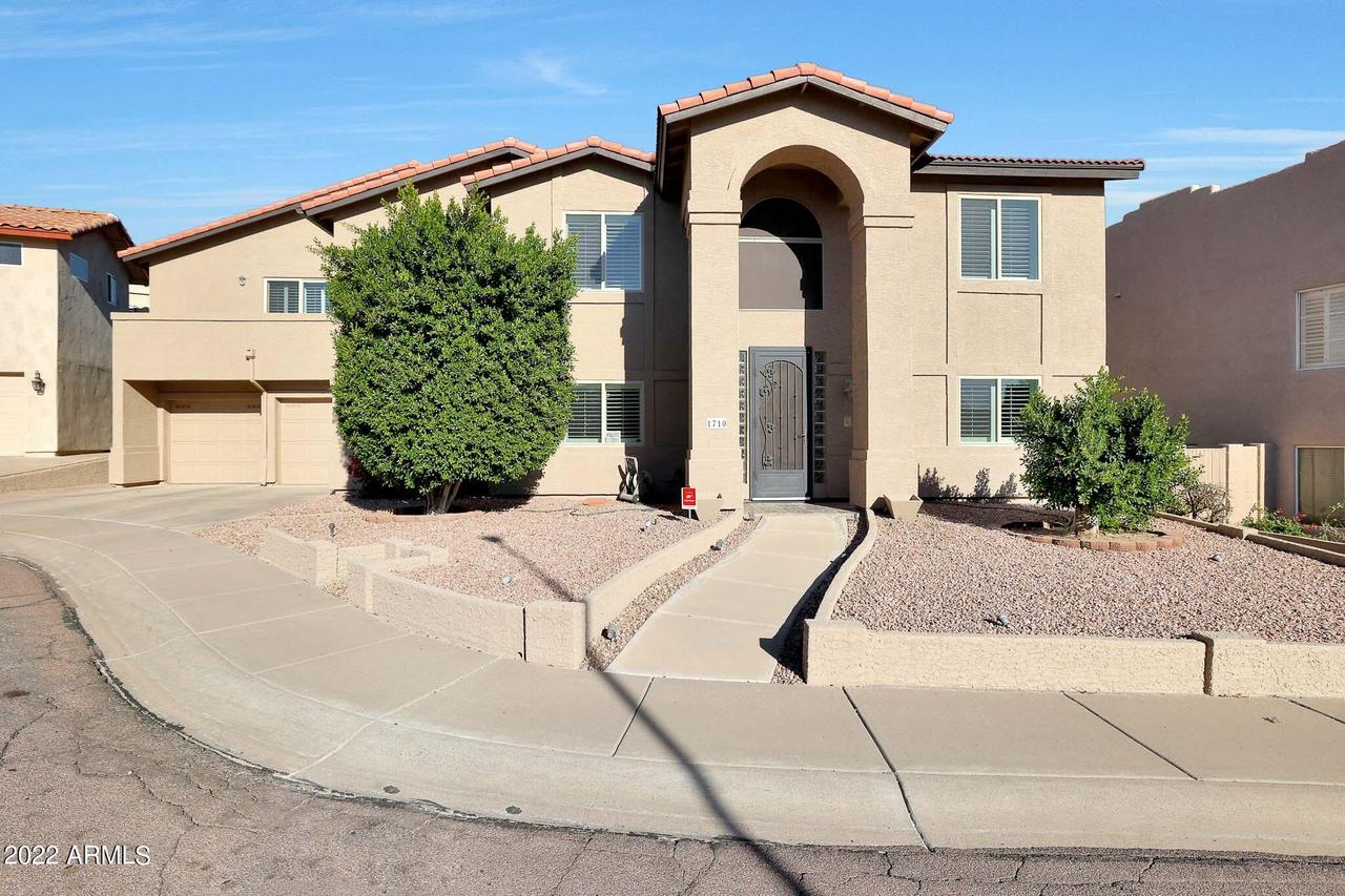1710 E Gelding Dr., Phoenix, AZ 85022