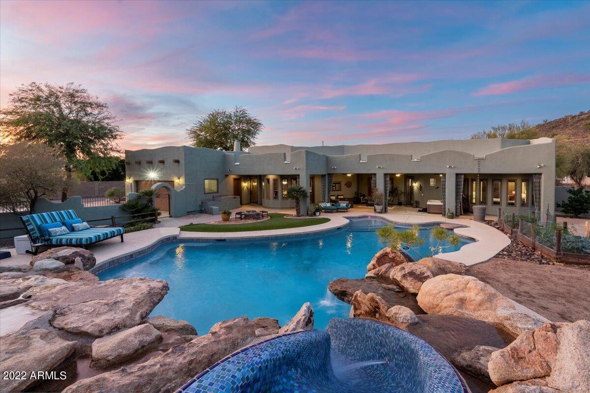 6285 W Parkside Ln., Glendale, AZ 85310
