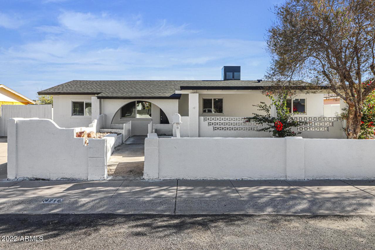 8219 S 25th St., Phoenix, AZ 85042