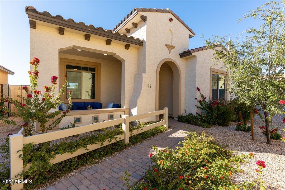 1500 E Wahalla Ln. #12W, Phoenix, AZ 85024