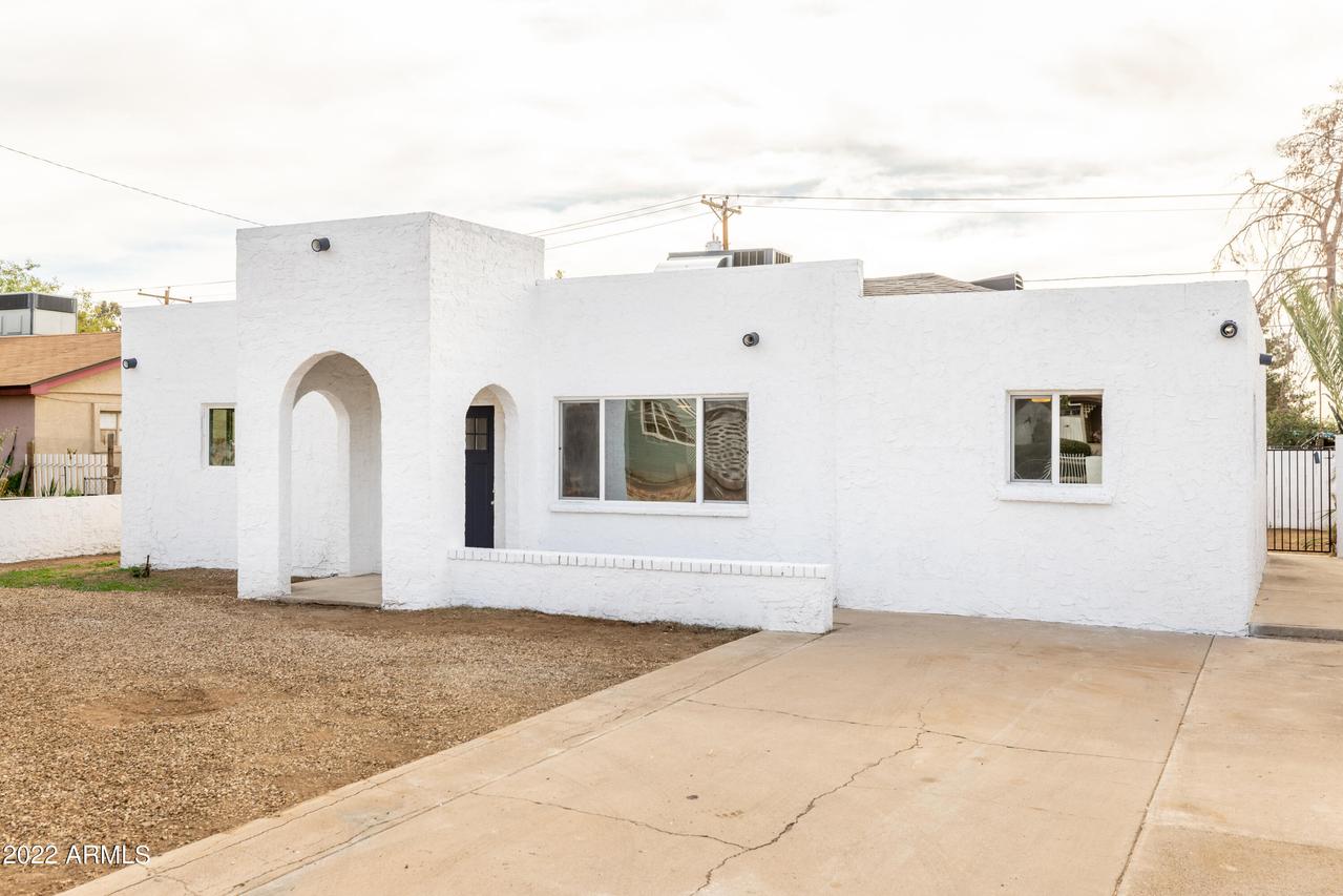 3029 W Griswold Rd., Phoenix, AZ 85051