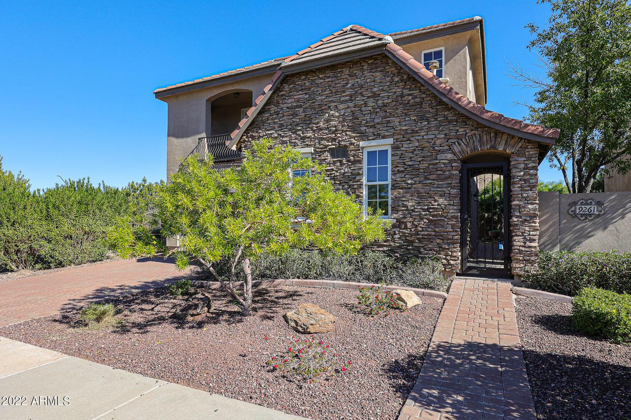 9261 N 181st Dr., Waddell, AZ 85355