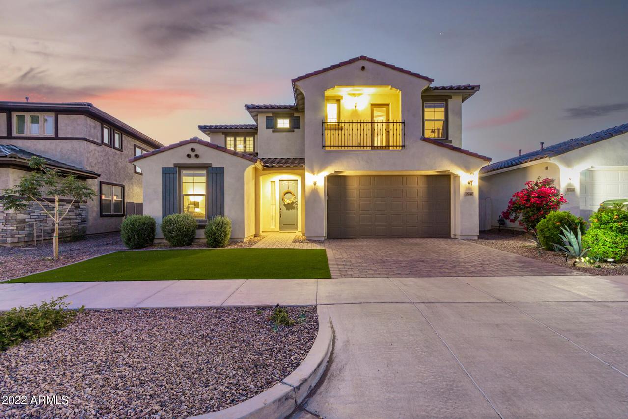 9740 E Radioactive Dr., Mesa, AZ 85212