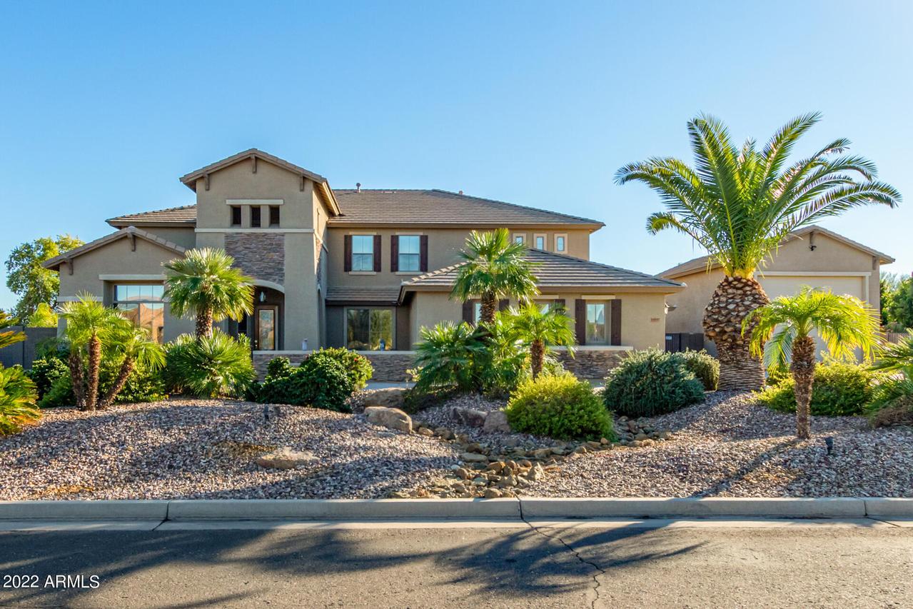 14047 W Becker Ln., Surprise, AZ 85379