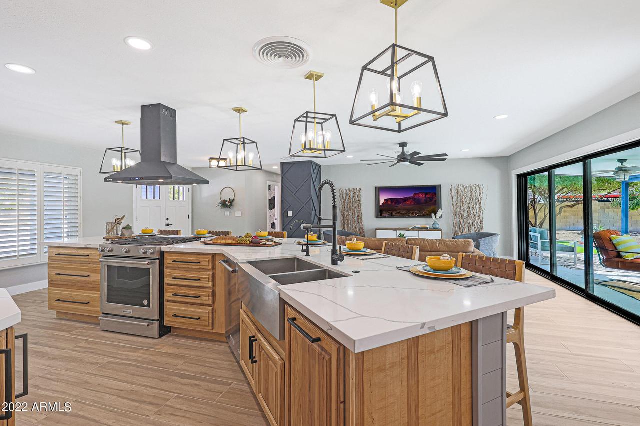 4233 E Cholla St., Phoenix, AZ 85028