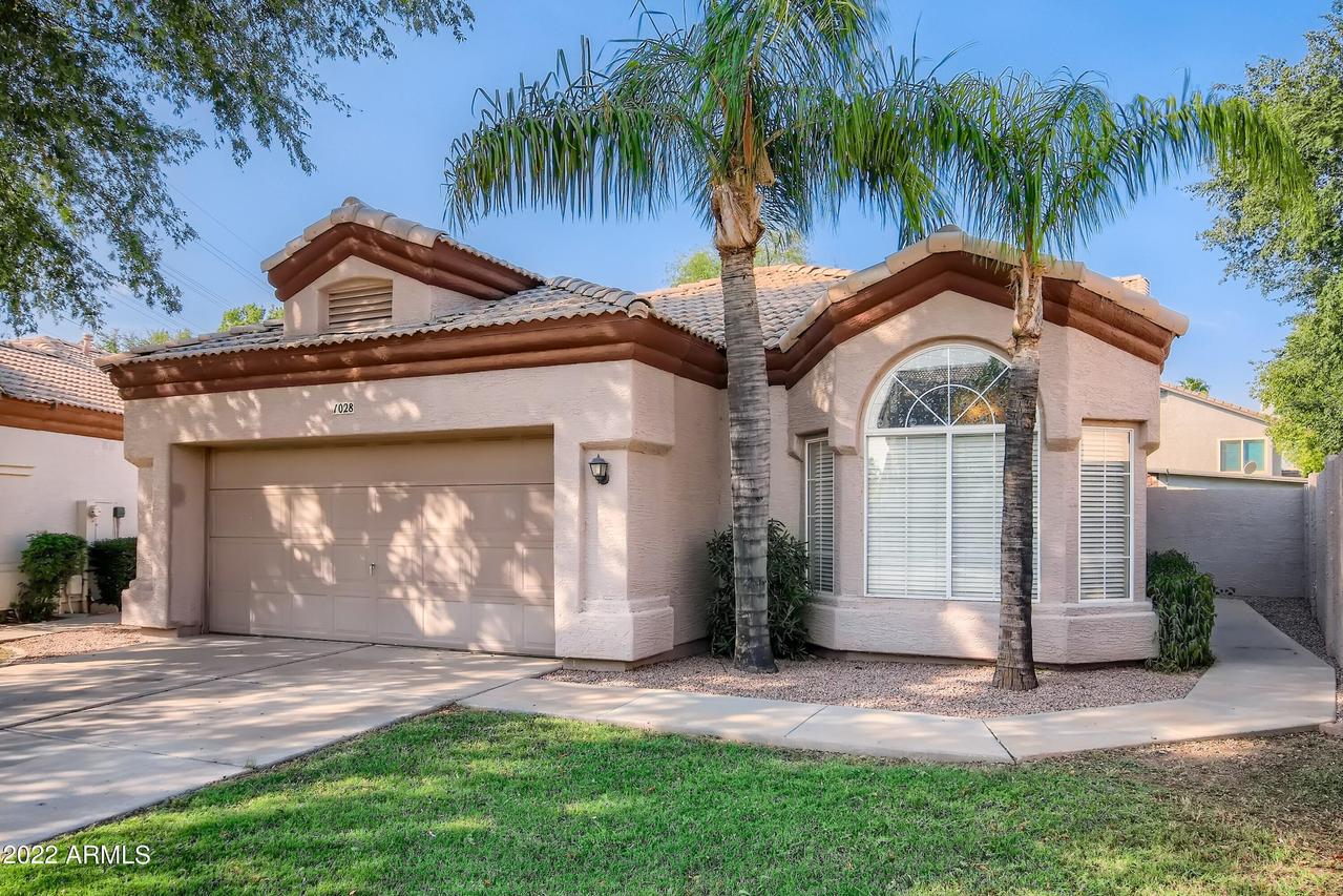 1028 N Columbus Dr., Gilbert, AZ 85234