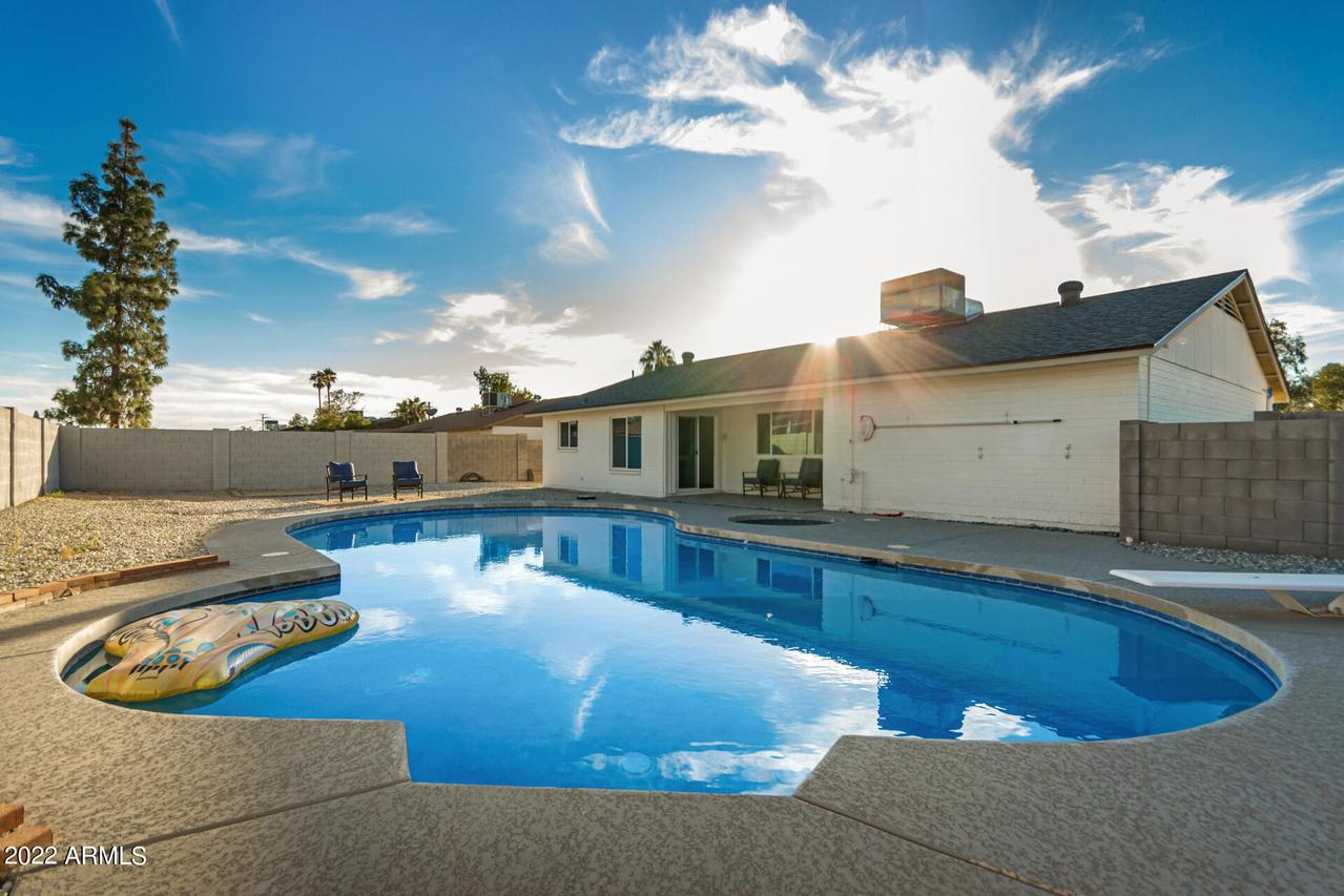 12403 N 50th Ave., Glendale, AZ 85304