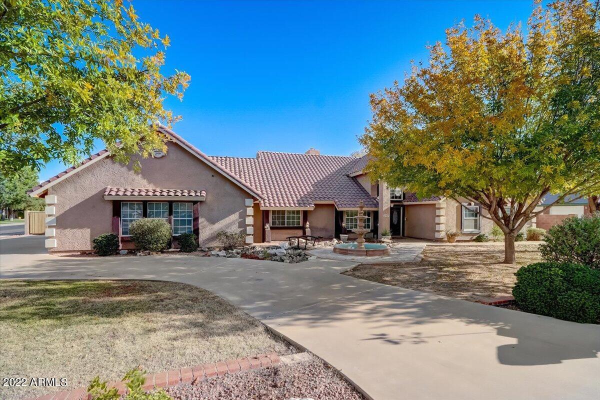 2457 N Alamo, Mesa, AZ 85213