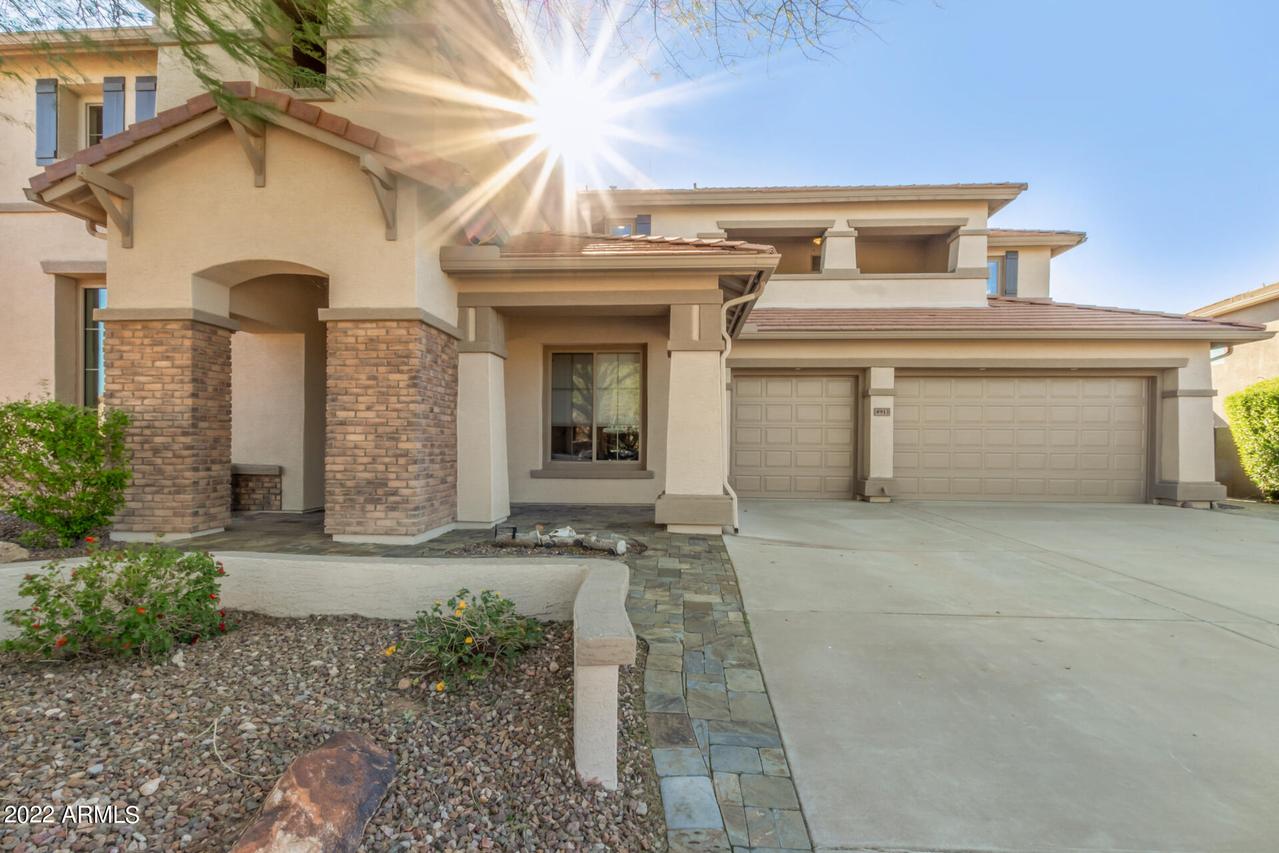 4913 W Magellan Dr., New River, AZ 85087