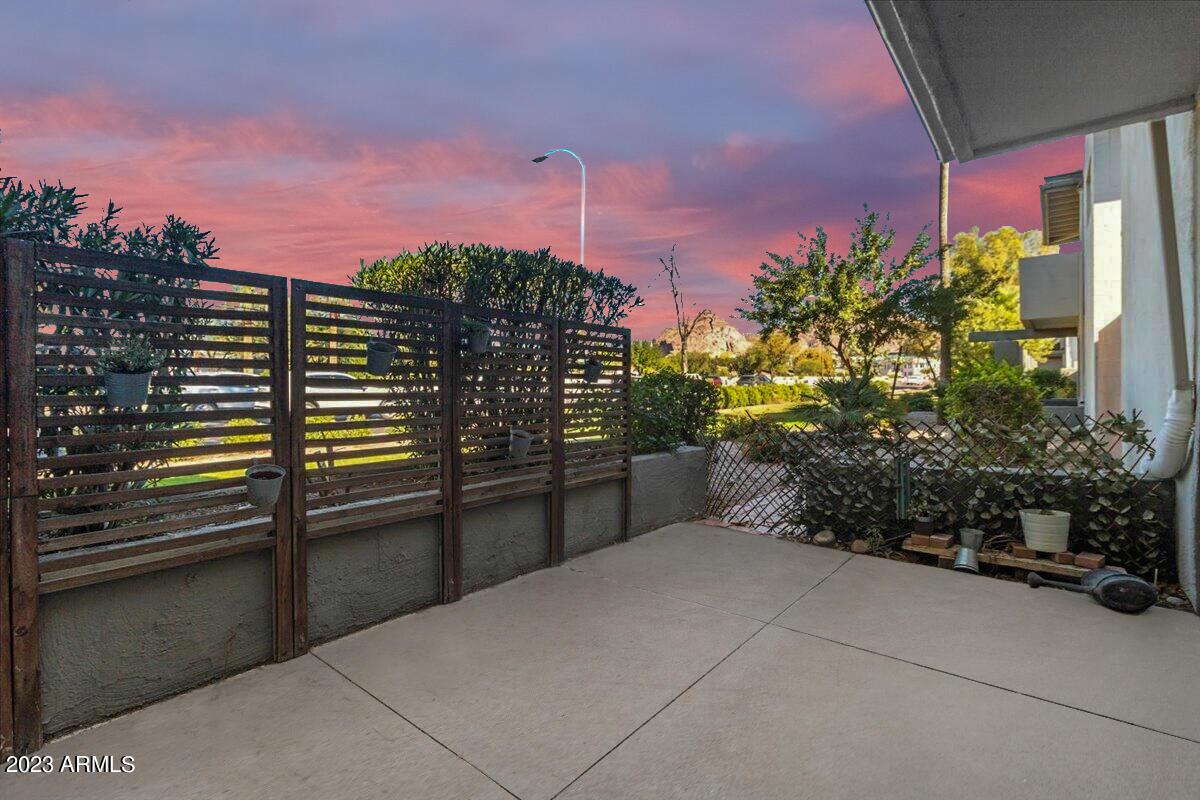 4041 E Camelback Rd. #5, Phoenix, AZ 85018