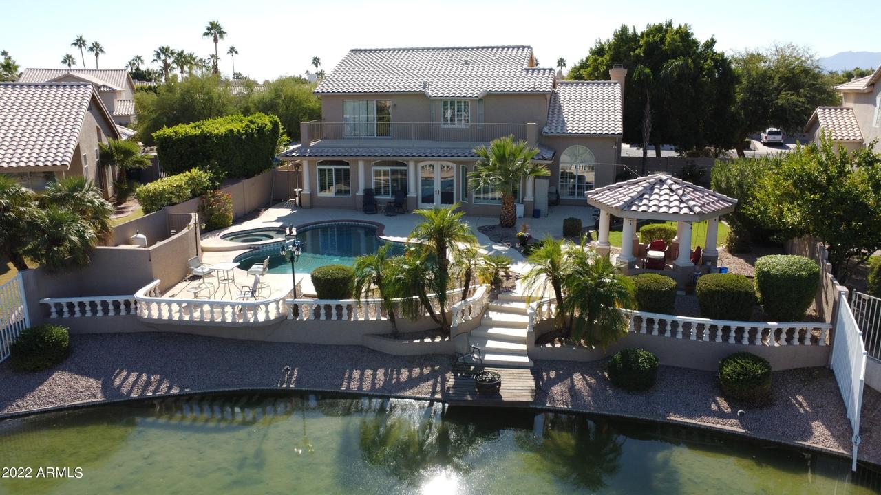3820 E Amberwood Dr., Phoenix, AZ 85048